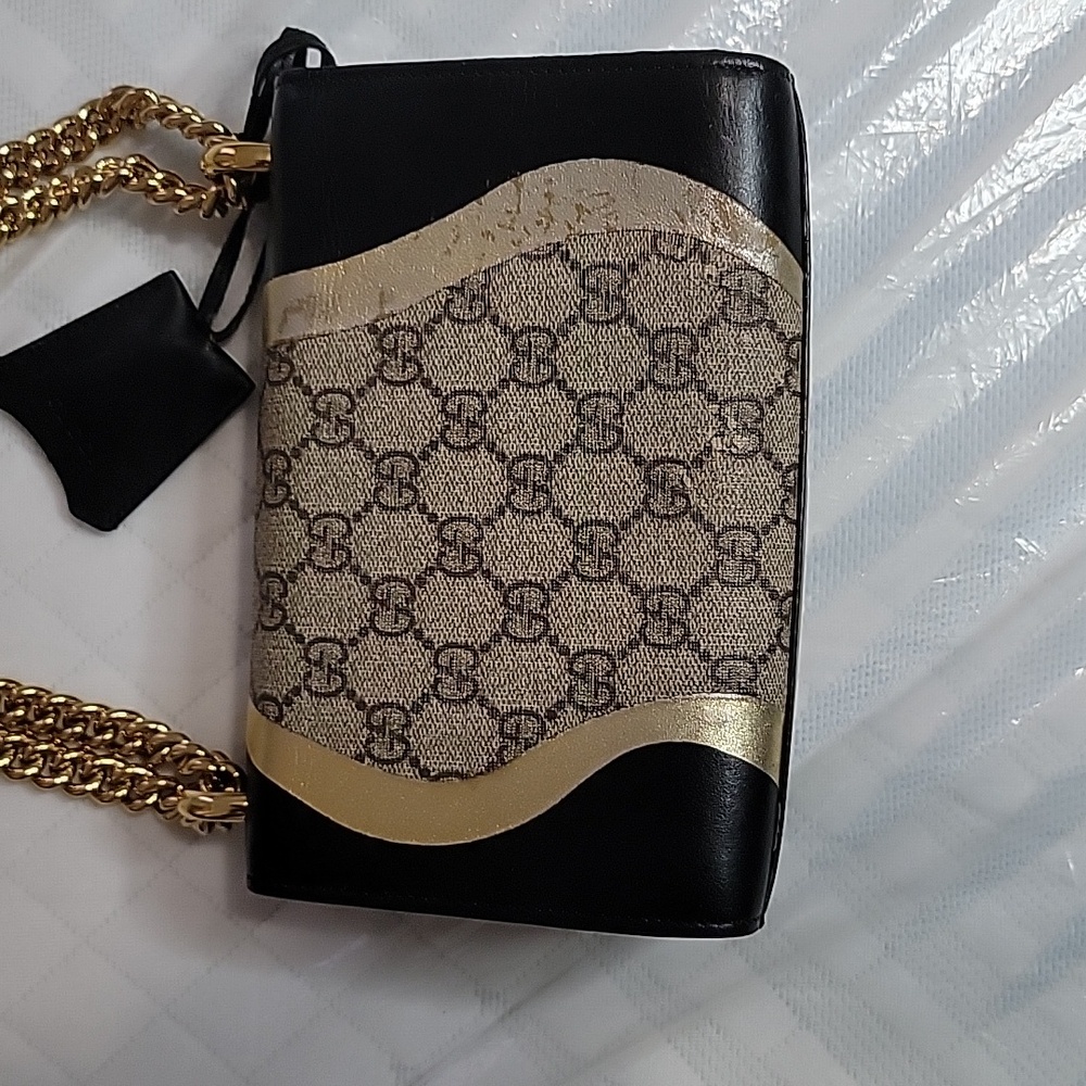 GUCCI Tricolor GG Supreme Canvas And Leather Medium Padlock Shoulder Bag - Picture 10 of 16